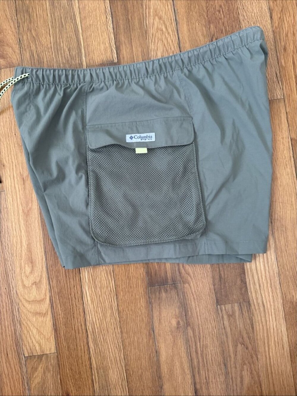 Columbia PFG Women's Shorts Open Water Athletic Khaki Size L - Picture 5 of 8